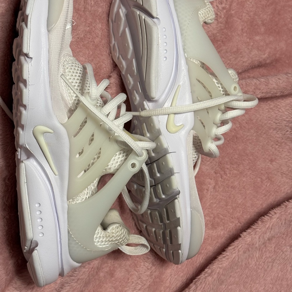 Nike presto Athletic Shoes